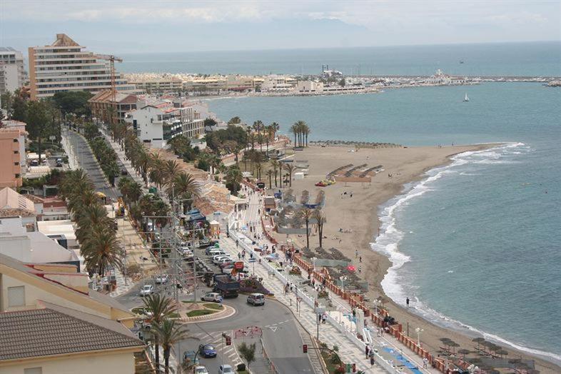 Apartamento Primera Linea Apartment Benalmadena Luaran gambar